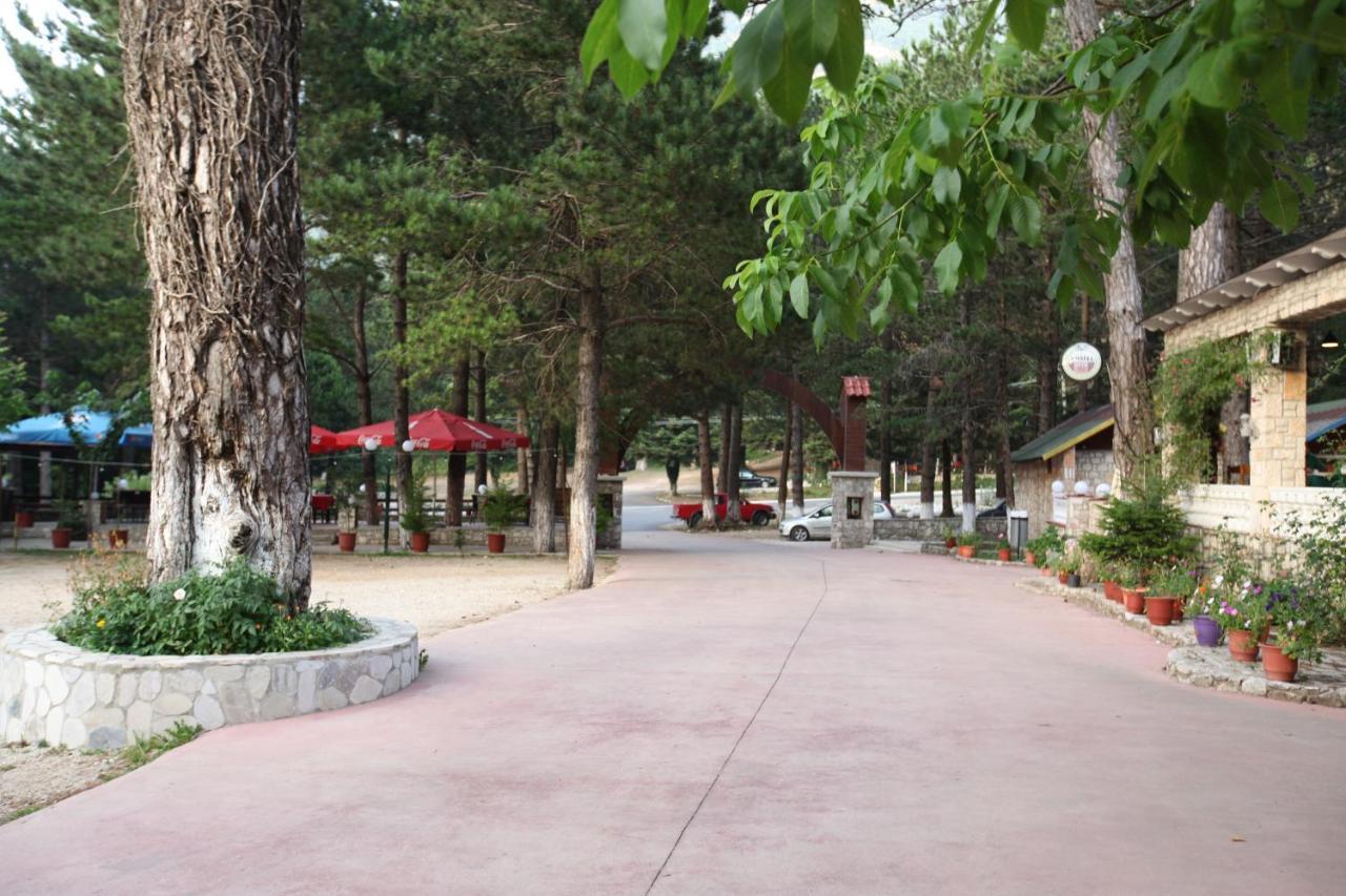 Hamiti Camping Center Dukat Zewnętrze zdjęcie